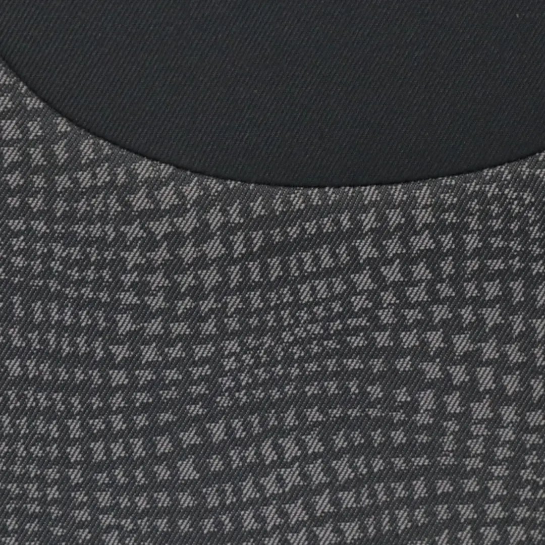 Coprisedile Anteriore Destro Interno Panno Kaleido Nero per Mini Cooper One R50 con numero di parte 7073074 Mini Cooper One R50 Coprisedile Anteriore Destro Interno Panno Kaleido Nero - SKU 7073074-1 - Numero di parte 7073074