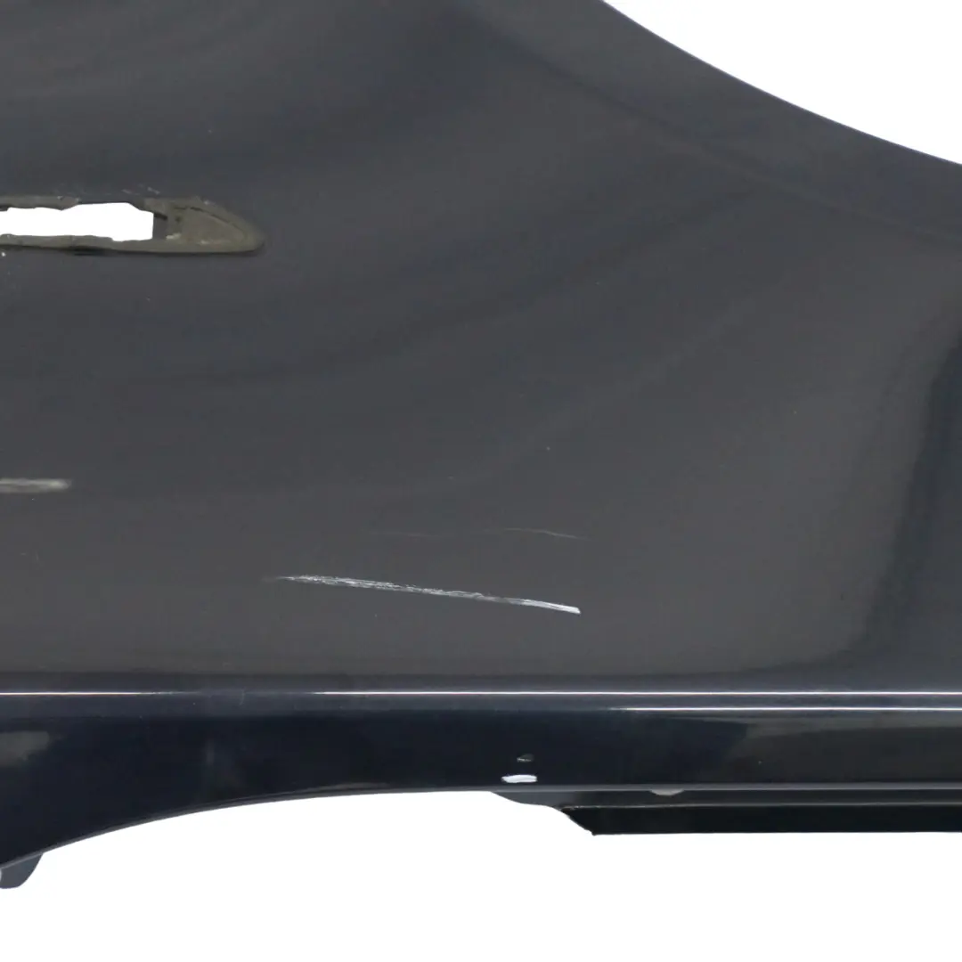 Panneau d'aile avant gauche Panneau latéral Carbon Black - 416 pour BMW E60 E61 à propos du numéro de pièce 7111429 BMW E60 E61 Panneau d'aile avant gauche Panneau latéral Carbon Black - 416 - SKU 7111429-CAR9 - Numéro de pièce 7111429