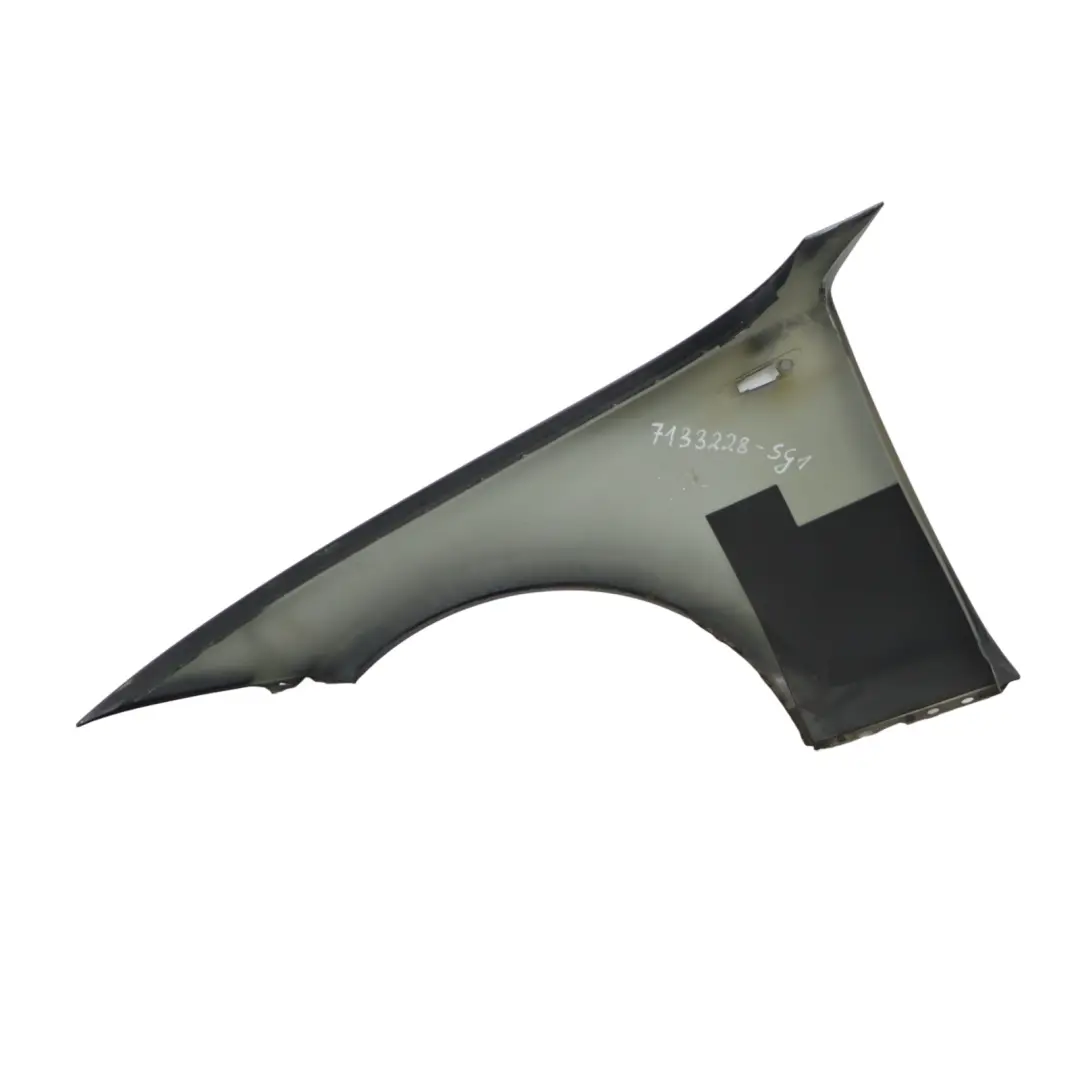 BMW E81 E82 E87 E88 Seitenwand Vorne Rechts Kotflügel Sparkling Graphite A22 - SKU 7133228-SG1 - Teilenummer 7133228