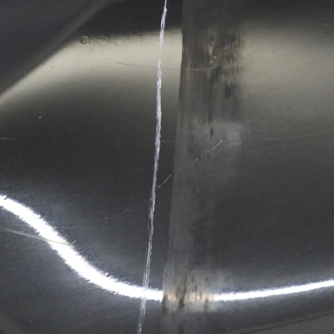 Panel Lateral Guardabarros Ala Delantera Derecha Schwarz 2 - 668 para BMW E90 E91 con número de pieza 7135680 BMW E90 E91 Panel Lateral Guardabarros Ala Delantera Derecha Schwarz 2 - 668 - SKU 7135680-SCH1 - Número de pieza 7135680