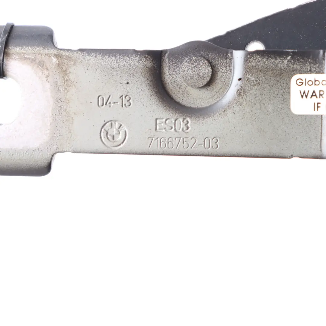 Boot Trunk Lid Tailgate Right Hinge O/S Carbonschwarz Black - 416 to BMW E82 E88 with Part number 7166752 BMW E82 E88 Boot Trunk Lid Tailgate Right Hinge O/S Carbonschwarz Black - 416 - SKU 7166752-CAR - Part number 7166752