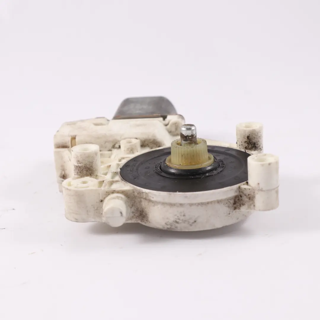 Window Drive Lifter Motor Gear Right O/S Regulator to BMW E93 Rear with Part number 7198174 BMW E93 Rear Window Drive Lifter Motor Gear Right O/S Regulator - SKU 7198174 - Part number 7198174