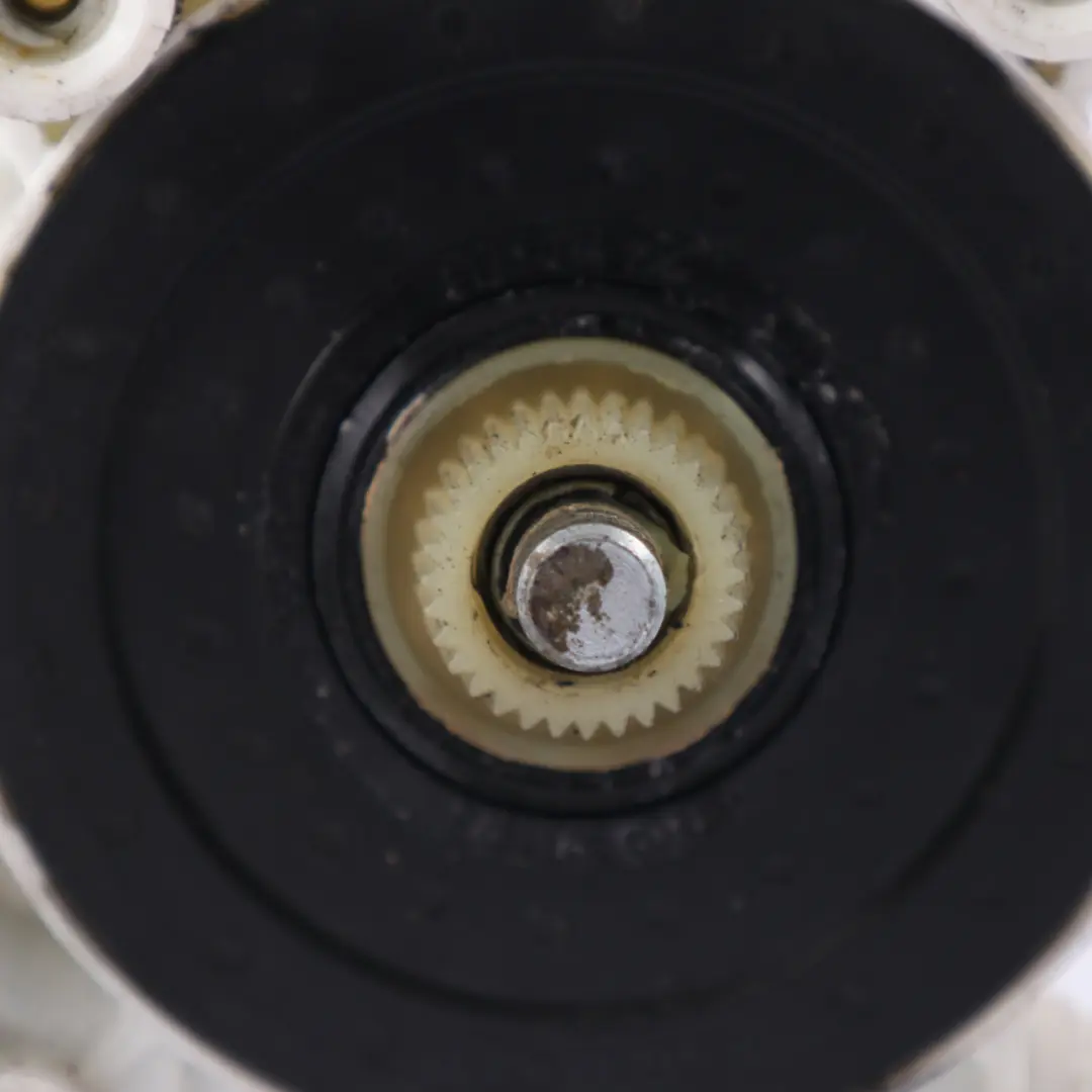 Ventana Trasera Elevador Motor Engranaje Derecho Regulador para BMW E93 con número de pieza 7198174 BMW E93 Ventana Trasera Elevador Motor Engranaje Derecho Regulador - SKU 7198174 - Número de pieza 7198174