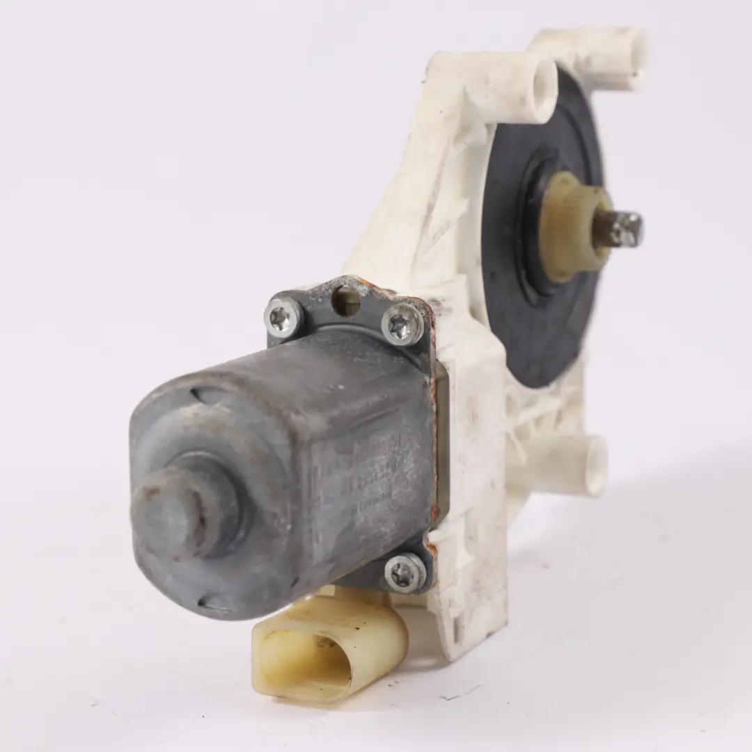 Window Drive Lifter Motor Gear Right O/S Regulator to BMW E93 Rear with Part number 7198174 BMW E93 Rear Window Drive Lifter Motor Gear Right O/S Regulator - SKU 7198174 - Part number 7198174