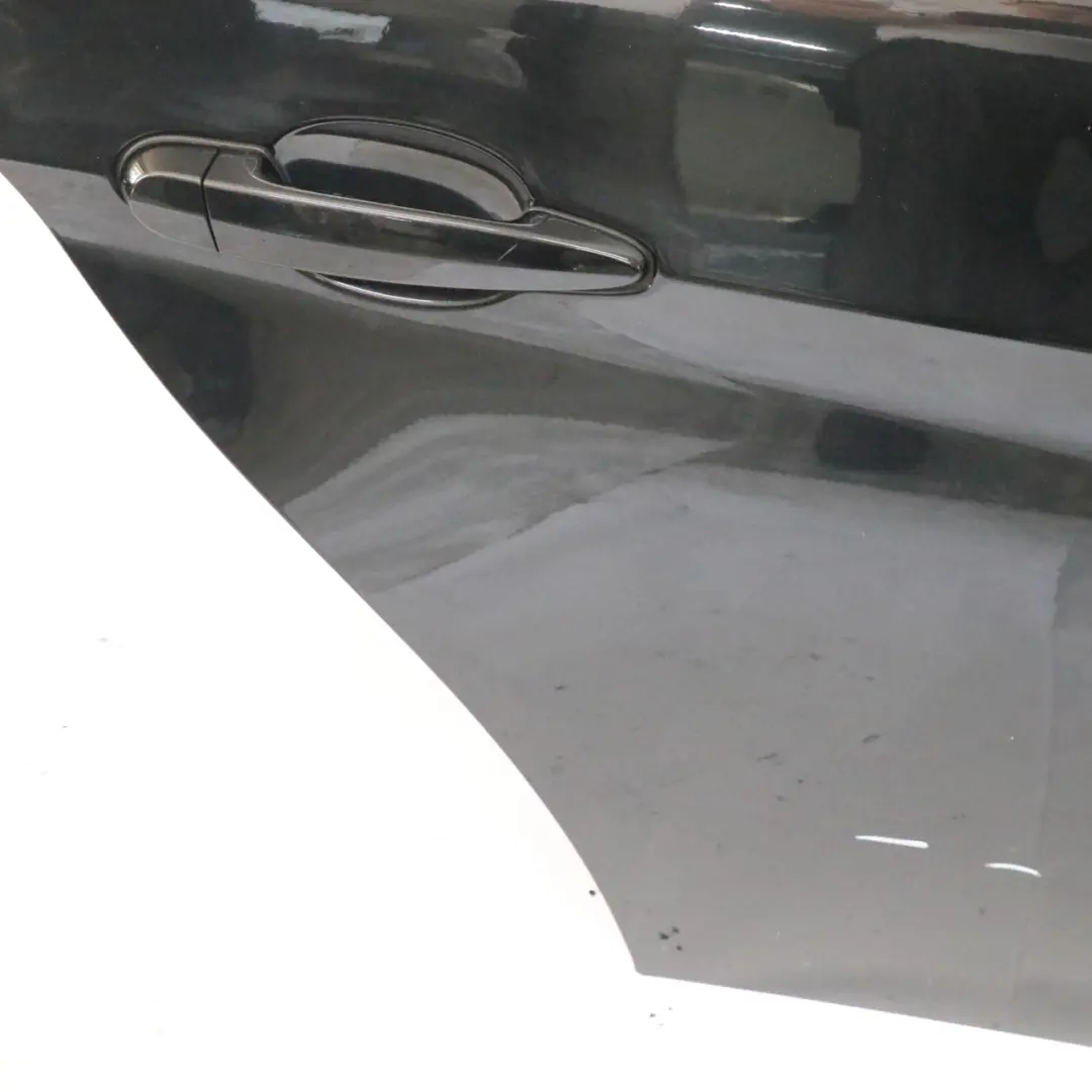 BMW E90 Puerta Trasera Derecha Zafiro Negro Metalizado - 475 - SKU 7203648-BS - Número de pieza 7203648