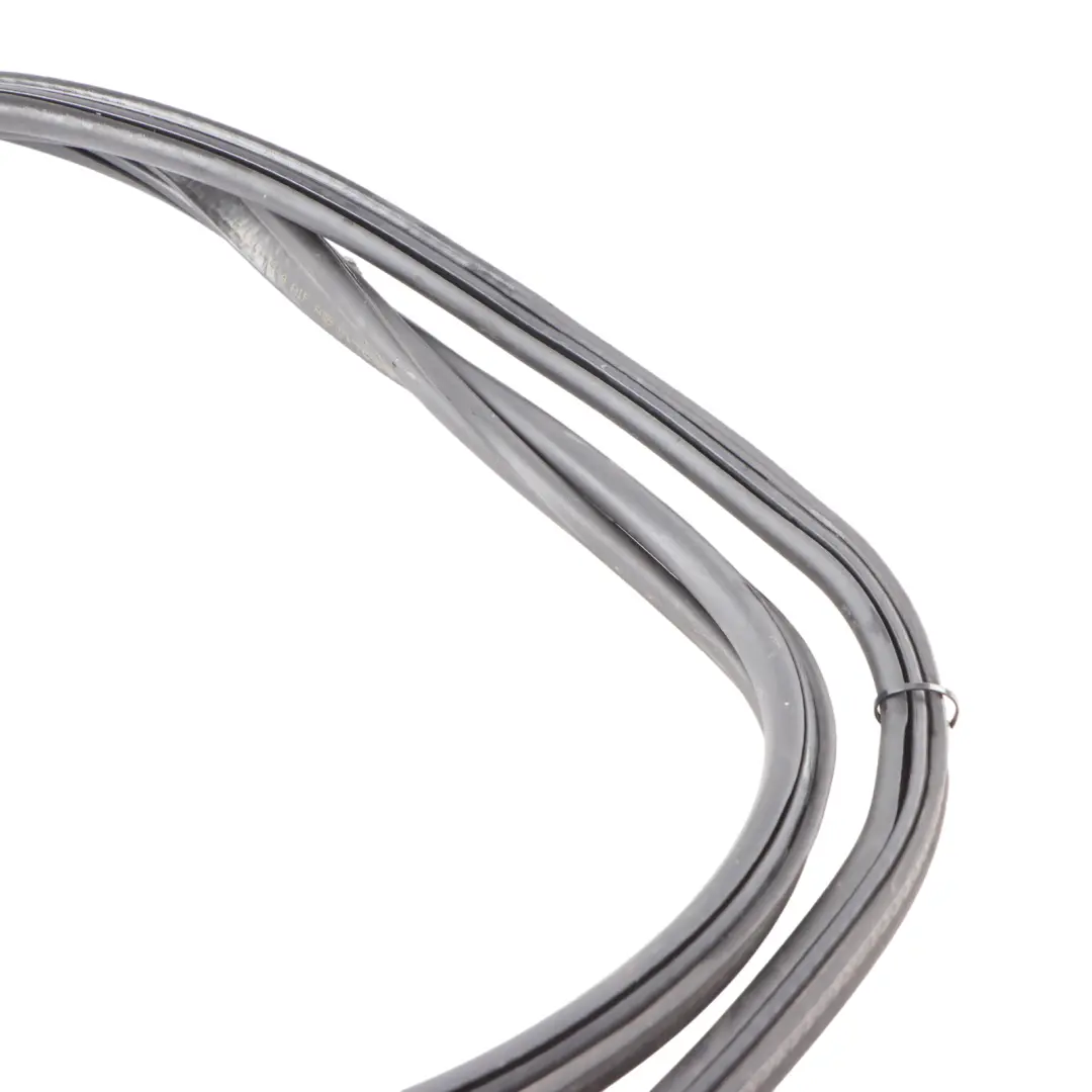 Joint d'étanchéité de coffre et de hayon en caoutchouc pour BMW F44 à propos du numéro de pièce 7224108 BMW F44 Joint d'étanchéité de coffre et de hayon en caoutchouc - SKU 7224108 - Numéro de pièce 7224108