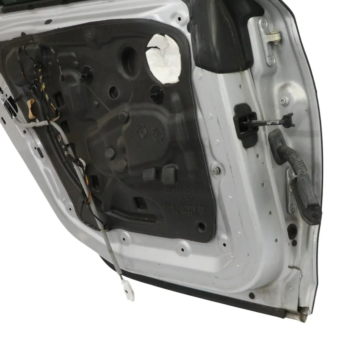 Porta posteriore sinistra BMW F07 GT Titansilber Titan Silver Metallic - 354 per con numero di parte 7228149 Porta posteriore sinistra BMW F07 GT Titansilber Titan Silver Metallic - 354 - SKU 7228149-TS - Numero di parte 7228149