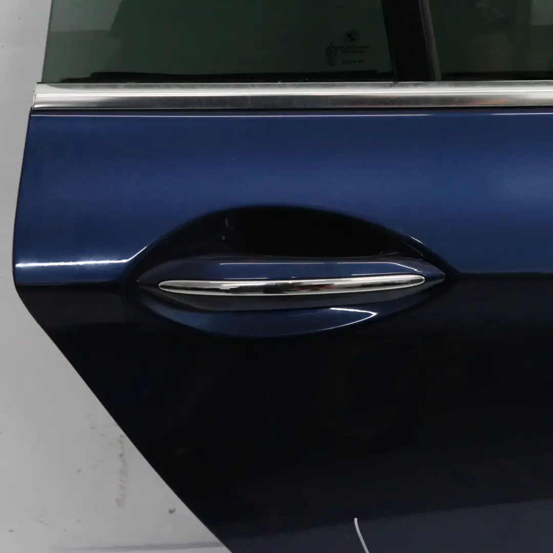 Puerta Trasera Derecha BMW F07 GT Tiefseeblau Deep Sea Blue Metallic - A76 para con número de pieza 7228150 Puerta Trasera Derecha BMW F07 GT Tiefseeblau Deep Sea Blue Metallic - A76 - SKU 7228150-DSB - Número de pieza 7228150