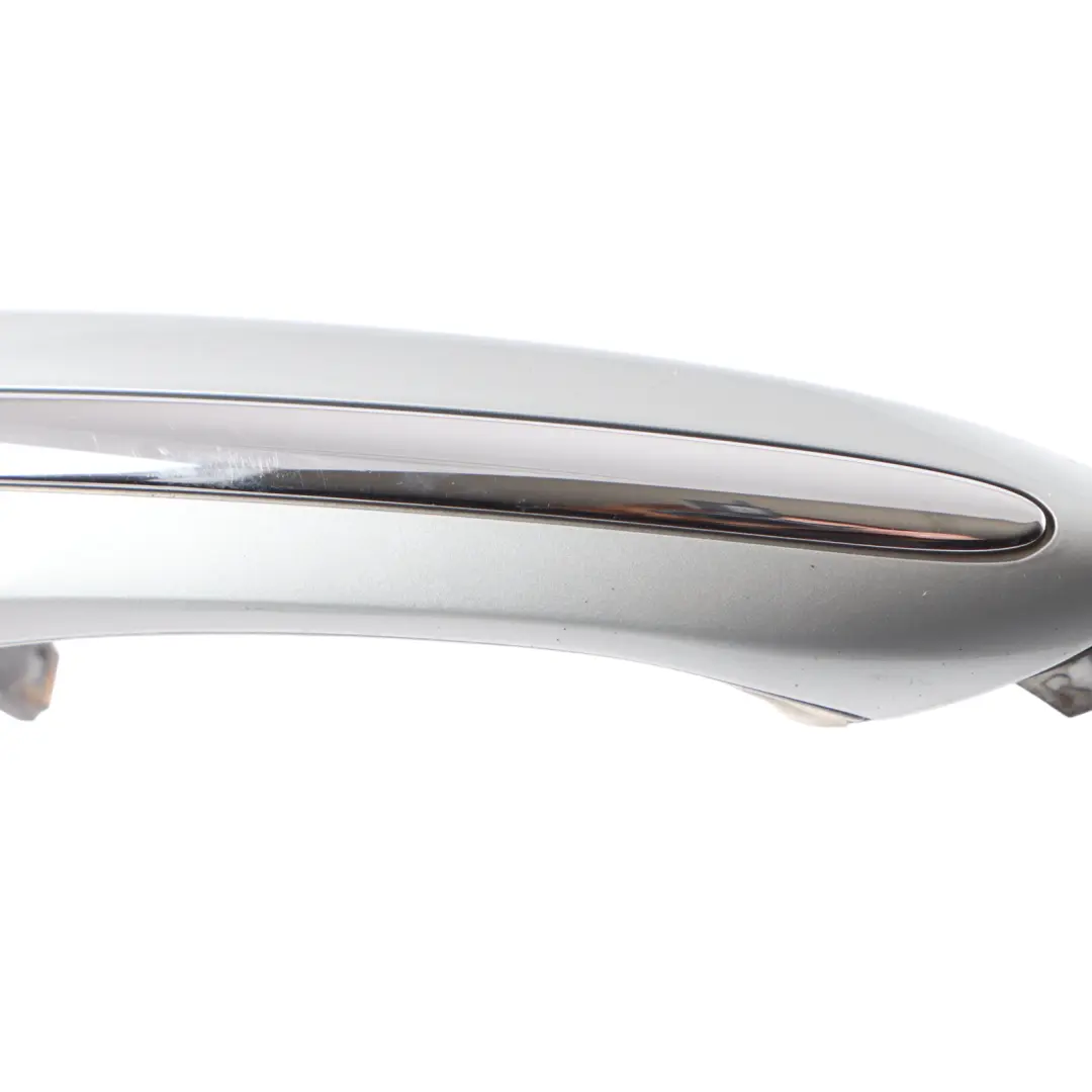 Poignée Porte Extérieure BMW F10 F11 Avant Arrière Droite Glacier Silver - A83 pour à propos du numéro de pièce 7231930 Poignée Porte Extérieure BMW F10 F11 Avant Arrière Droite Glacier Silver - A83 - SKU 7231930-GSB - Numéro de pièce 7231930