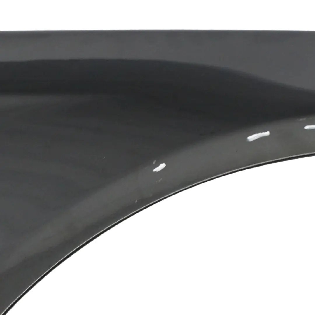 Parafango anteriore destro Pannello laterale Sophistograu - B90 per BMW F10 con numero di parte 7248660 BMW F10 Parafango anteriore destro Pannello laterale Sophistograu - B90 - SKU 7248660-SBR1 - Numero di parte 7248660