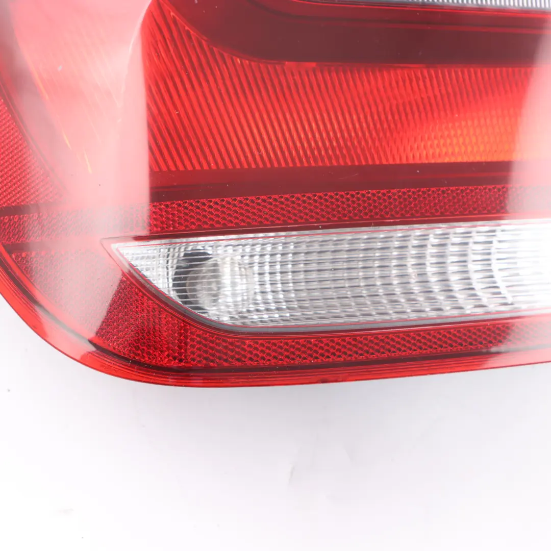 Luz Trasera Blanco Intermitente Izquierda para BMW F20 F21 con número de pieza 7270097 BMW F20 F21 Luz Trasera Blanco Intermitente Izquierda - SKU 7270097-1 - Número de pieza 7270097