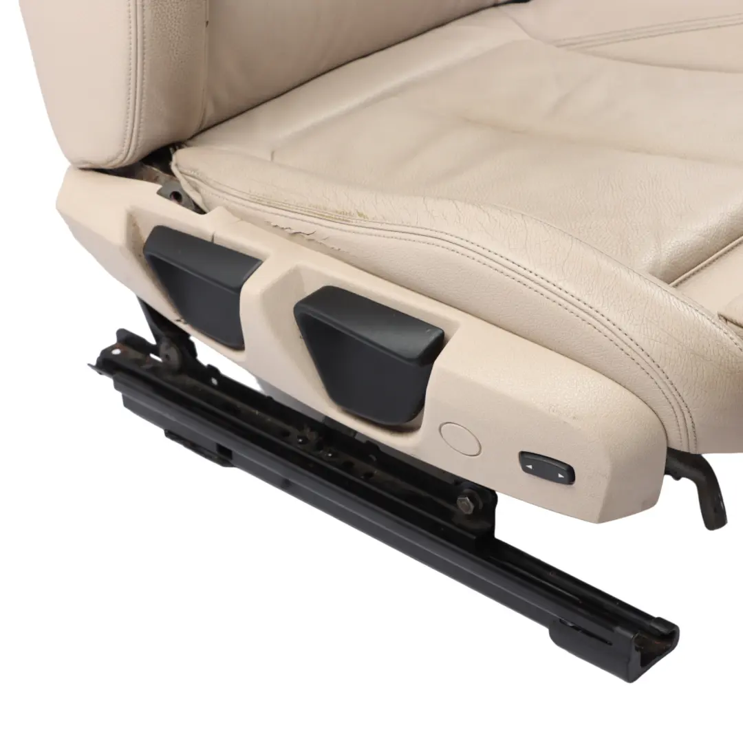 Sedile Anteriore Sportivo Destro Interno Pelle Dakota Oyster per BMW F20 M Sport con numero di parte 7295142 BMW F20 M Sport Sedile Anteriore Sportivo Destro Interno Pelle Dakota Oyster - SKU 7295142-1 - Numero di parte 7295142