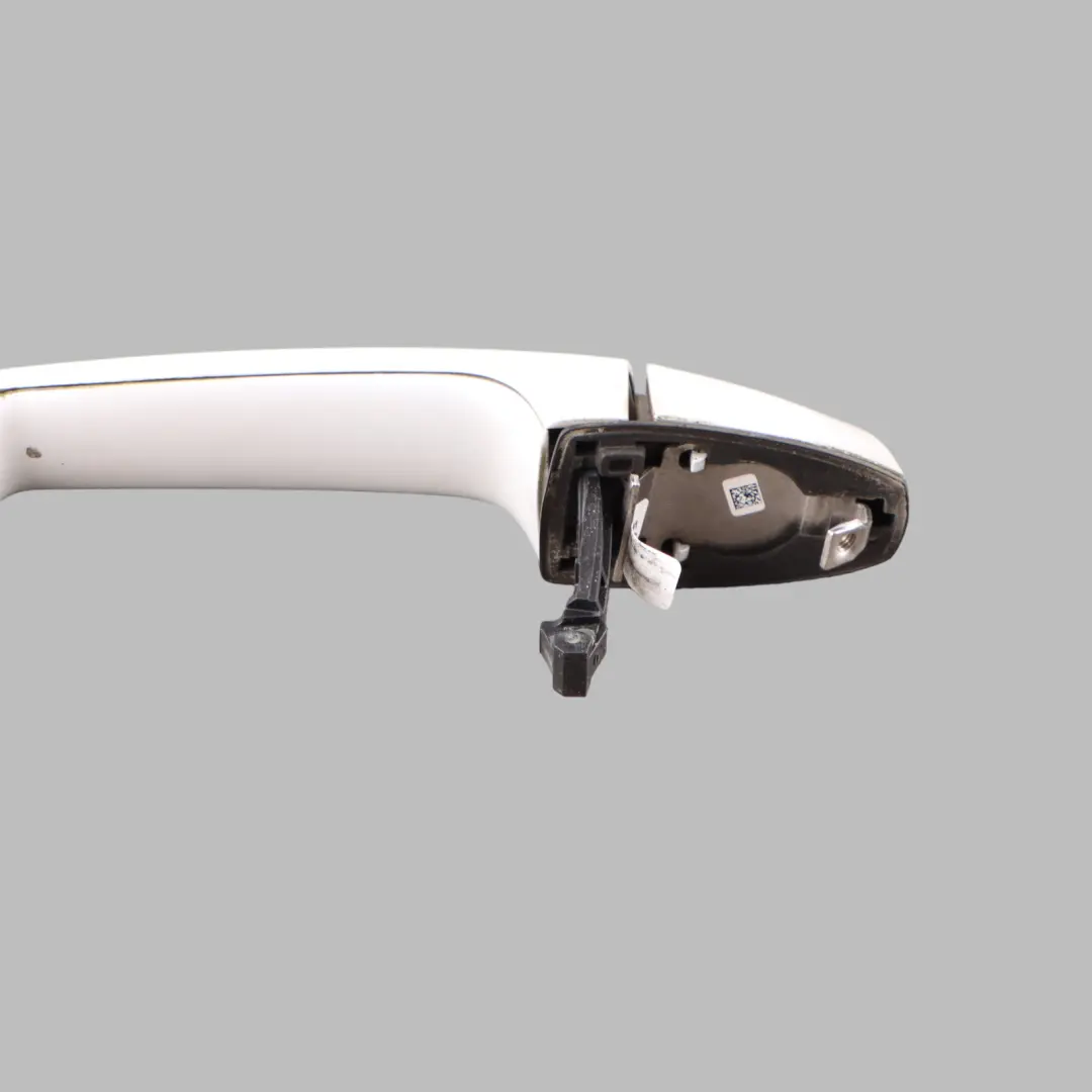 Left N/S Exterior Door Handle Outside Grab Mineral White A96 to BMW F45 Rear with Part number 7331289 BMW F45 Rear Left N/S Exterior Door Handle Outside Grab Mineral White A96 - SKU 7331289-MW - Part number 7331289