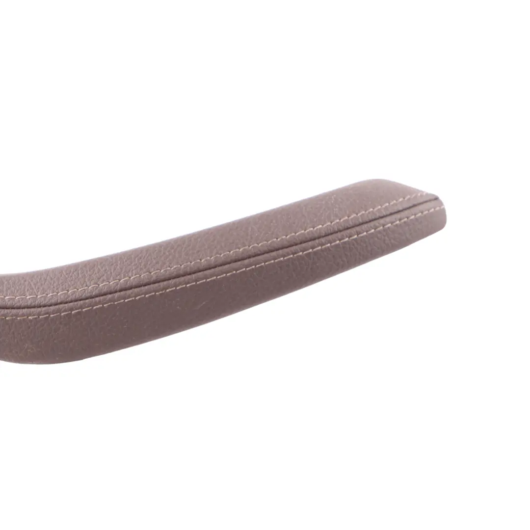 Manija Puerta Trasera Delantera Interior Izquierda Cubierta Cuero Mokka para BMW F15 con número de pieza 7356135 BMW F15 Manija Puerta Trasera Delantera Interior Izquierda Cubierta Cuero Mokka - SKU 7356135 - Número de pieza 7356135