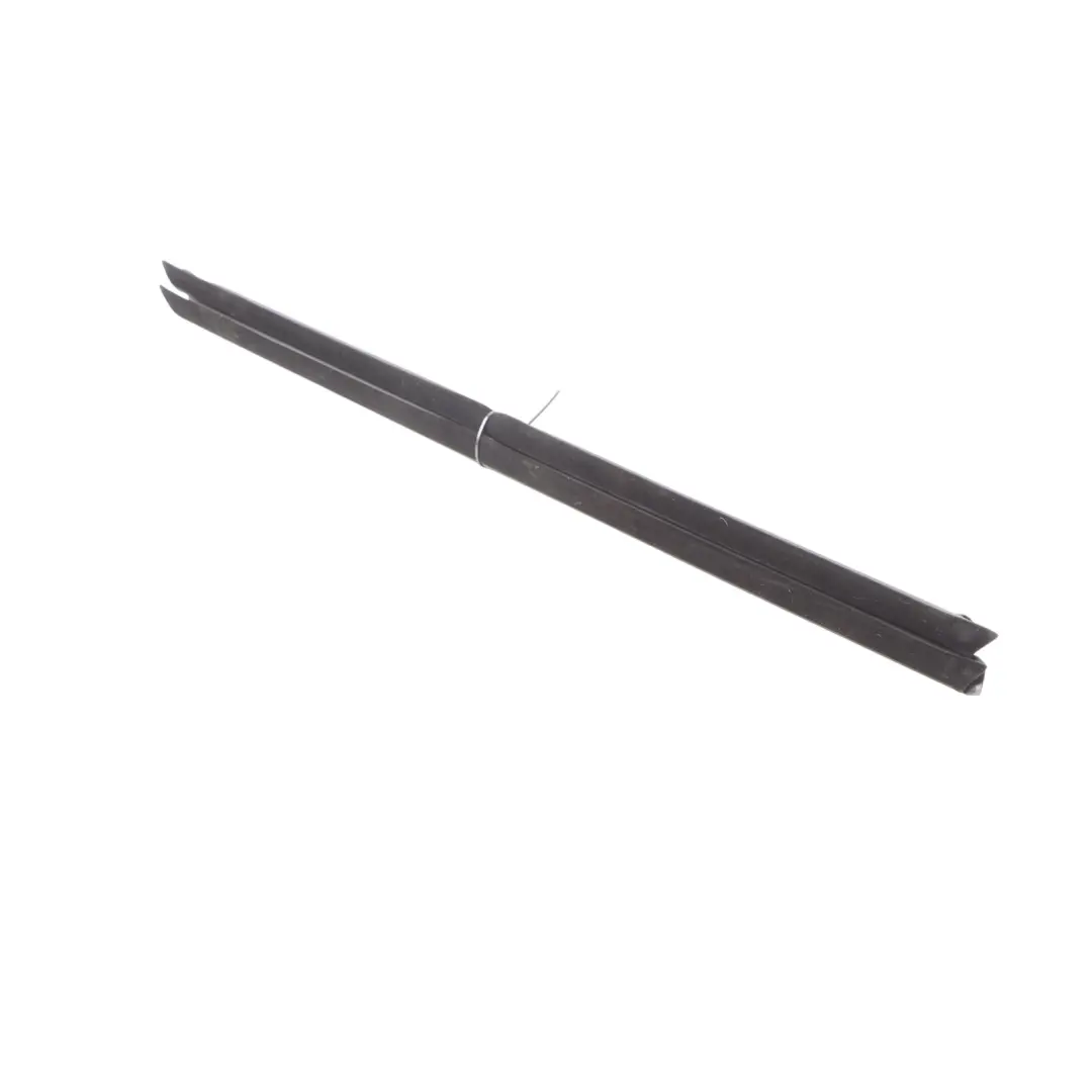 Joint intérieur avant en caoutchouc Fenêtre droite pour BMW X3 G01 à propos du numéro de pièce 7393418 BMW X3 G01 Joint intérieur avant en caoutchouc Fenêtre droite - SKU 7393418 - Numéro de pièce 7393418