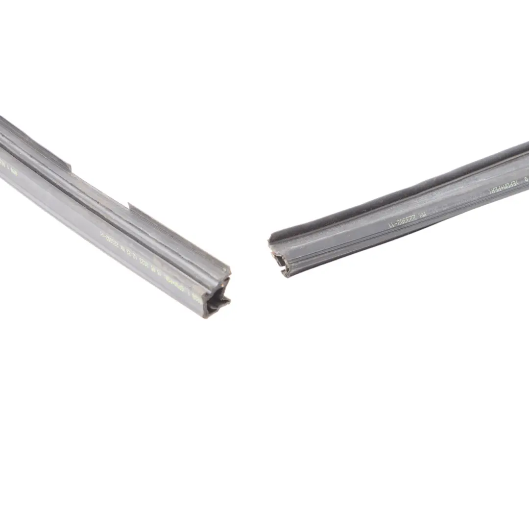 Sellado Ventana Puerta Delantera Derecha Marco Embellecedor para BMW X3 G01 con número de pieza 7393426 BMW X3 G01 Sellado Ventana Puerta Delantera Derecha Marco Embellecedor - SKU 7393426 - Número de pieza 7393426