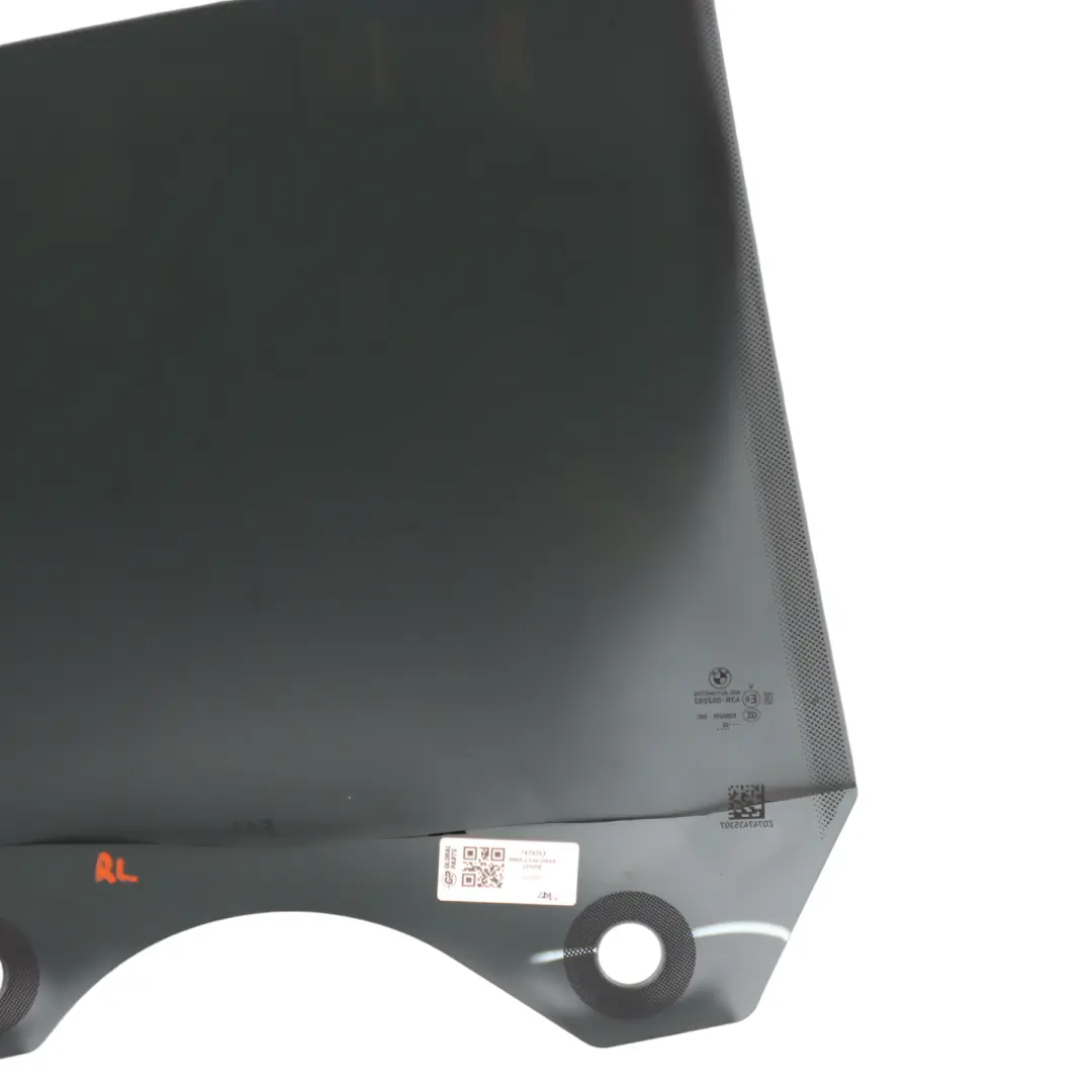 Szyba Drzwi Tył Lewe Boczne SSG AS3 Przyciemniane do BMW F44 o numerze 7474353 BMW F44 Szyba Drzwi Tył Lewe Boczne SSG AS3 Przyciemniane - SKU 7474353 - Numer Części 7474353