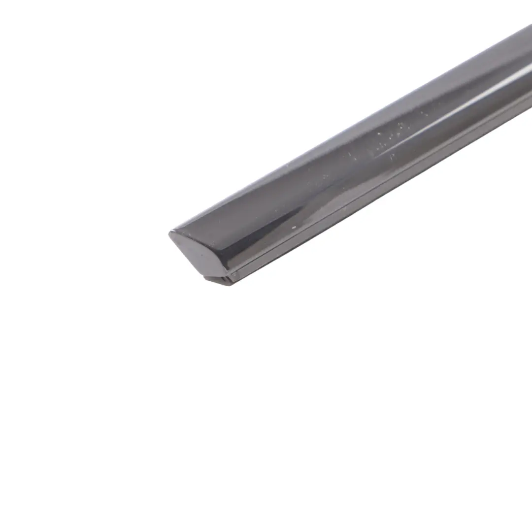 Window Well Moldura Exterior Puerta Trasera Derecha para BMW F44 Shadow Line con número de pieza 7483140 BMW F44 Shadow Line Window Well Moldura Exterior Puerta Trasera Derecha - SKU 7483140 - Número de pieza 7483140