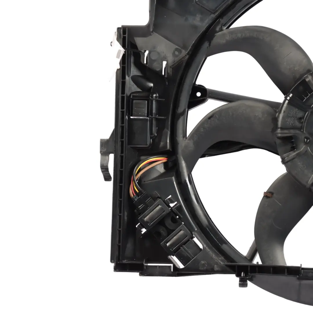 Engine Fan BMW E90 E91 E92 LCI Cooling Radiator 7561712 - SKU 7545366 - Part number 7545366