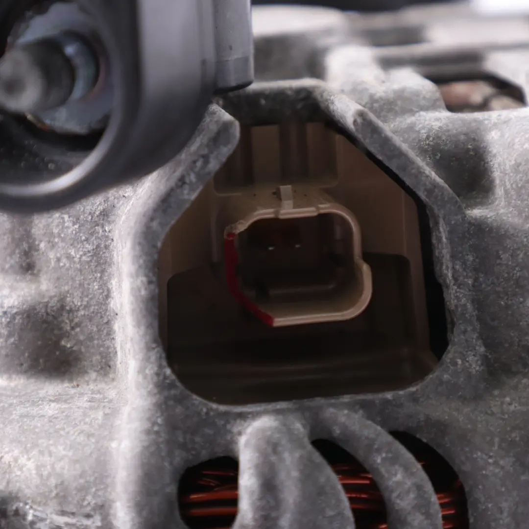 Alternator Generator Benzin 120A für Mini Cooper R55 R56 R57 Mitsubishi mit Teilenummer 7576921 Mini Cooper R55 R56 R57 Mitsubishi Alternator Generator Benzin 120A - SKU 7576921 - Teilenummer 7576921