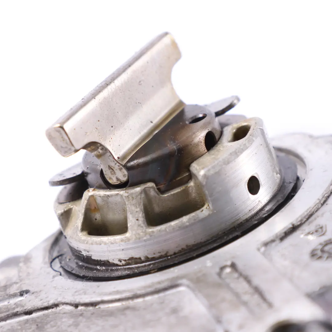  Pompe à vide BMW E60 E61 E63 E65 E53 Moteur essence N62 N62N - SKU 7635657-1 - Numéro de pièce 7635657