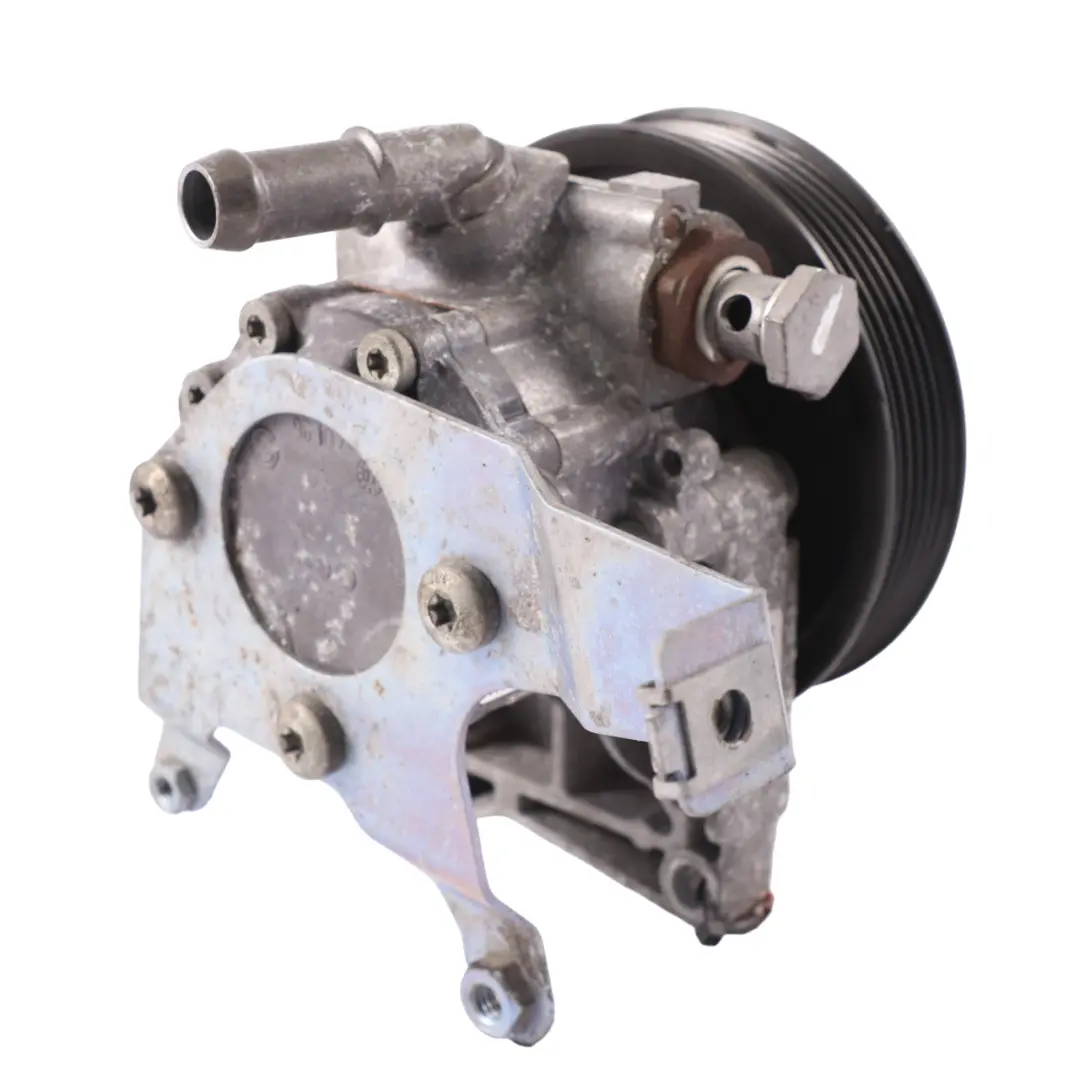 M57N2 Pompe direction assistée 6781484 pour BMW E90 E91 E92 Diesel à propos du numéro de pièce 7799209 BMW E90 E91 E92 Diesel M57N2 Pompe direction assistée 6781484 - SKU 7799209-1 - Numéro de pièce 7799209