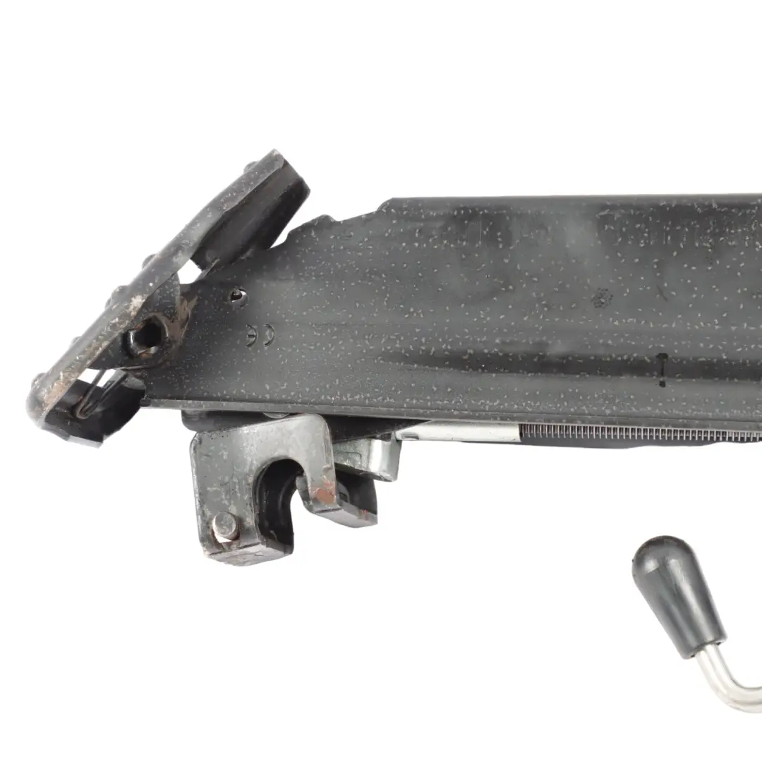 Scissor Car Jack Tool Emergency Lifting Spare Jack to Audi Q7 4L with Part number 7L0011031H Audi Q7 4L Scissor Car Jack Tool Emergency Lifting Spare Jack - SKU 7L0011031H - Part number 7L0011031H