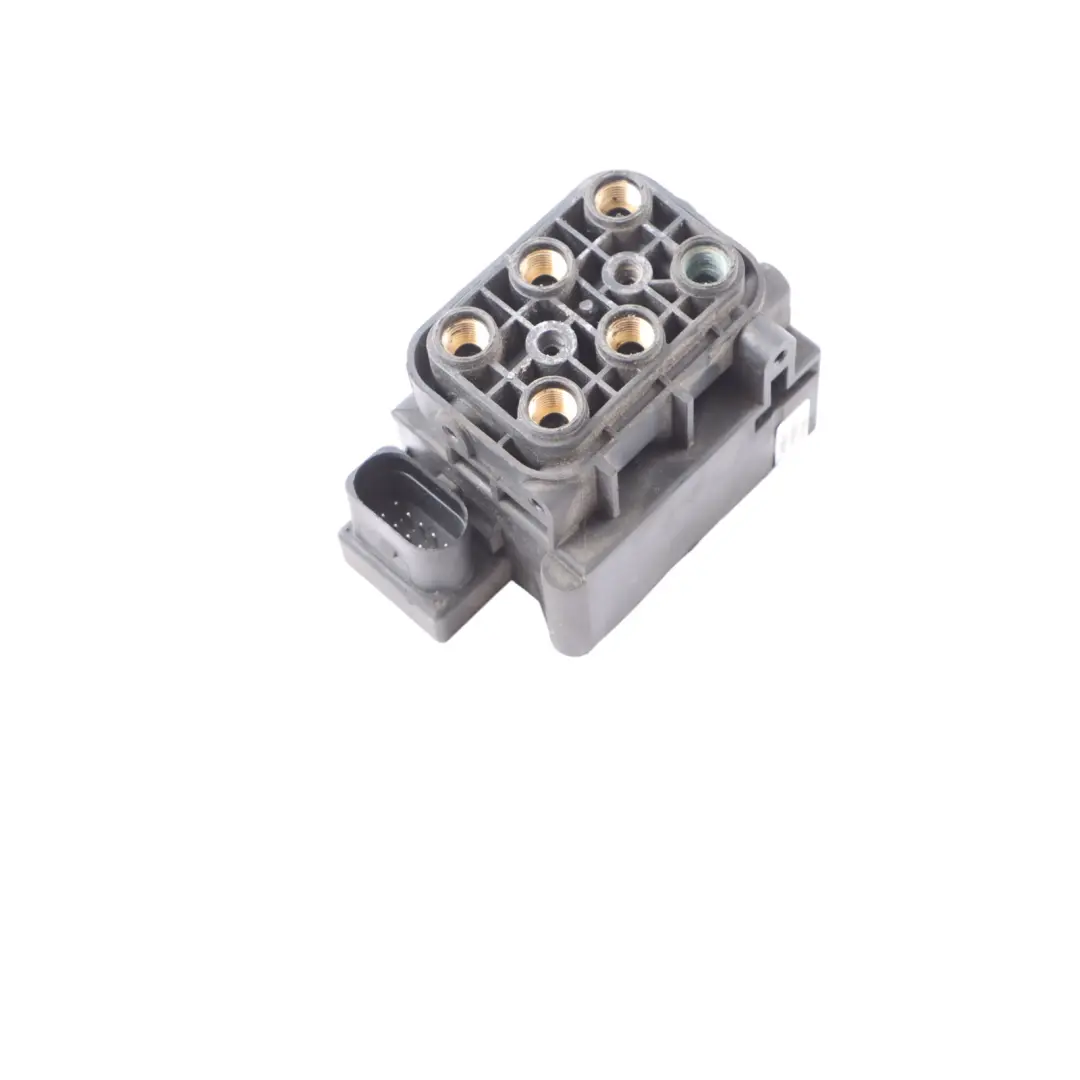Bloque válvula solenoide compresor suspensión neumática Audi Q7 4L para con número de pieza 7L0698014 Bloque válvula solenoide compresor suspensión neumática Audi Q7 4L - SKU 7L0698014 - Número de pieza 7L0698014