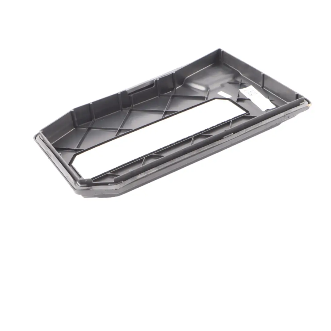 7P Osłona Akumulatora Zaślepka Górna do Audi Q7 4L VW Touareg o numerze 7L0864643B Audi Q7 4L VW Touareg 7P Osłona Akumulatora Zaślepka Górna - SKU 7L0864643B - Numer Części 7L0864643B