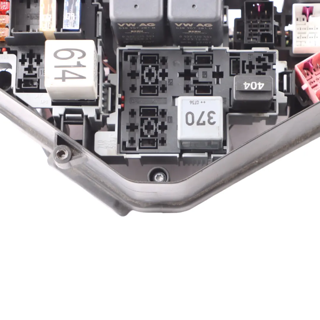 Module de commande de relais de boîte à fusibles pour Audi Q7 4L à propos du numéro de pièce 7L0937503D Audi Q7 4L Module de commande de relais de boîte à fusibles - SKU 7L0937503D - Numéro de pièce 7L0937503D