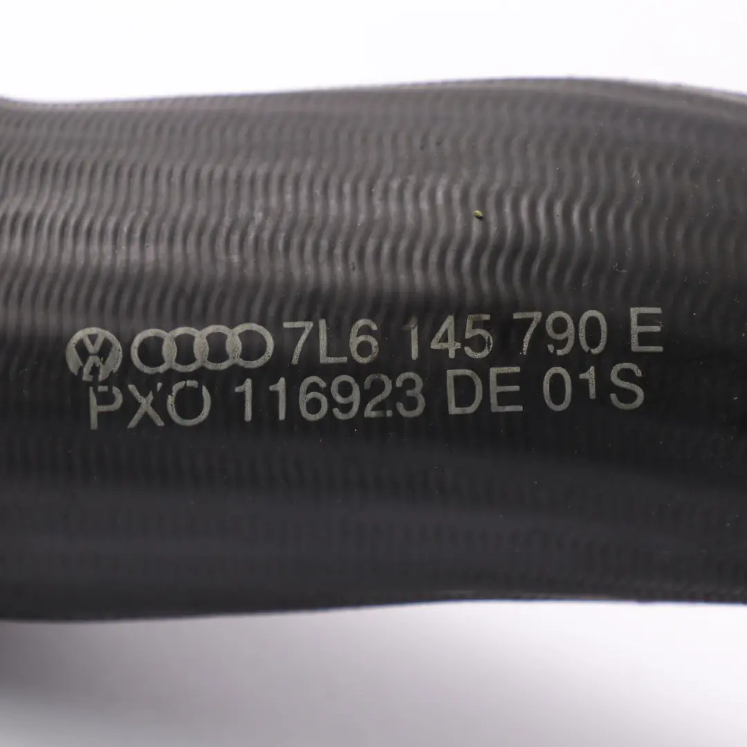 Tubo flexible turbo intercooler para VW Volkswagen Touareg 2.5 TDI Turbo con número de pieza 7L6145790E VW Volkswagen Touareg 2.5 TDI Turbo Tubo flexible turbo intercooler - SKU 7L6145790E - Número de pieza 7L6145790E