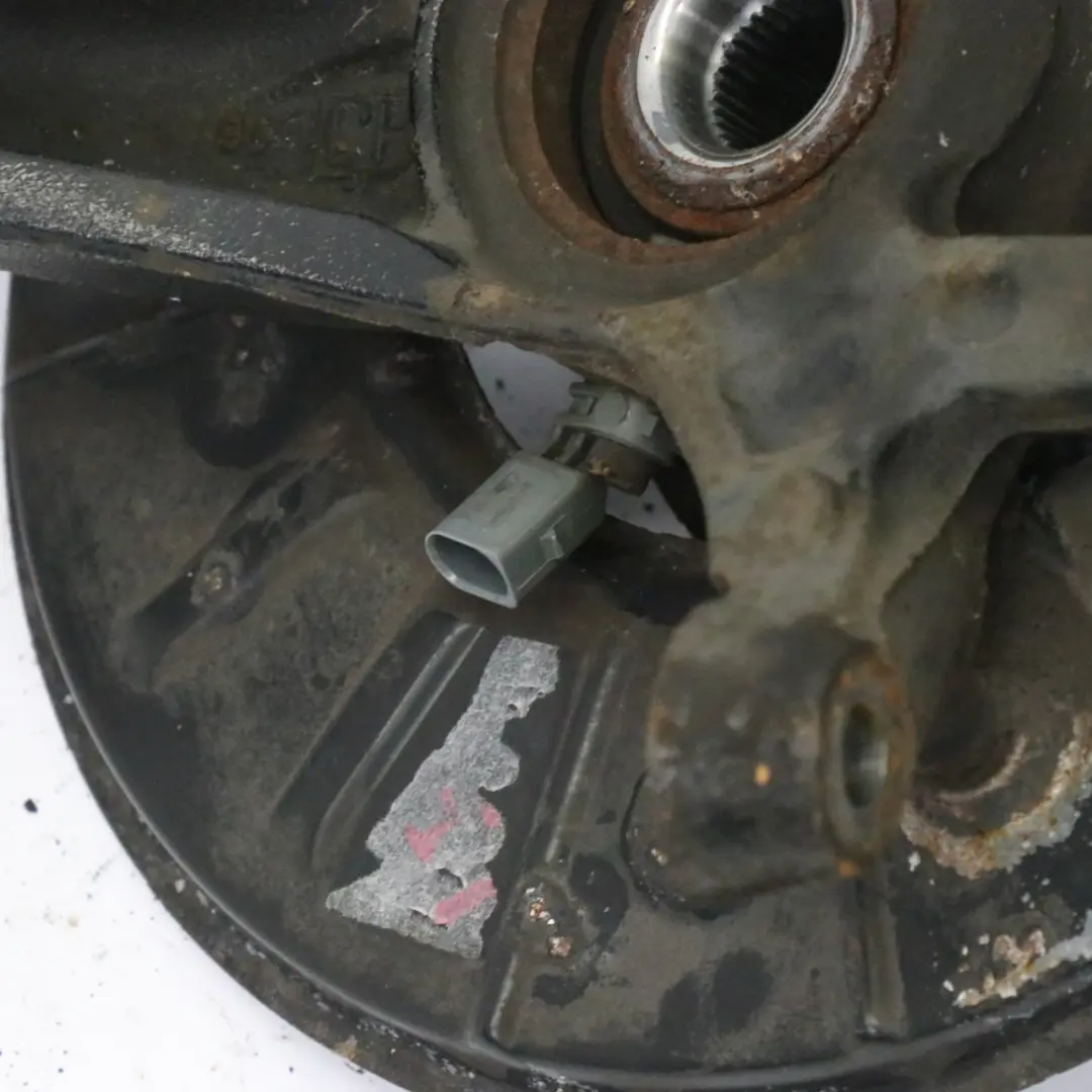 Volkswagen Touareg 7L Suspensión Delantera Izquierda Cubo Rueda - SKU 7L6407257A - Número de pieza 7L6407257A