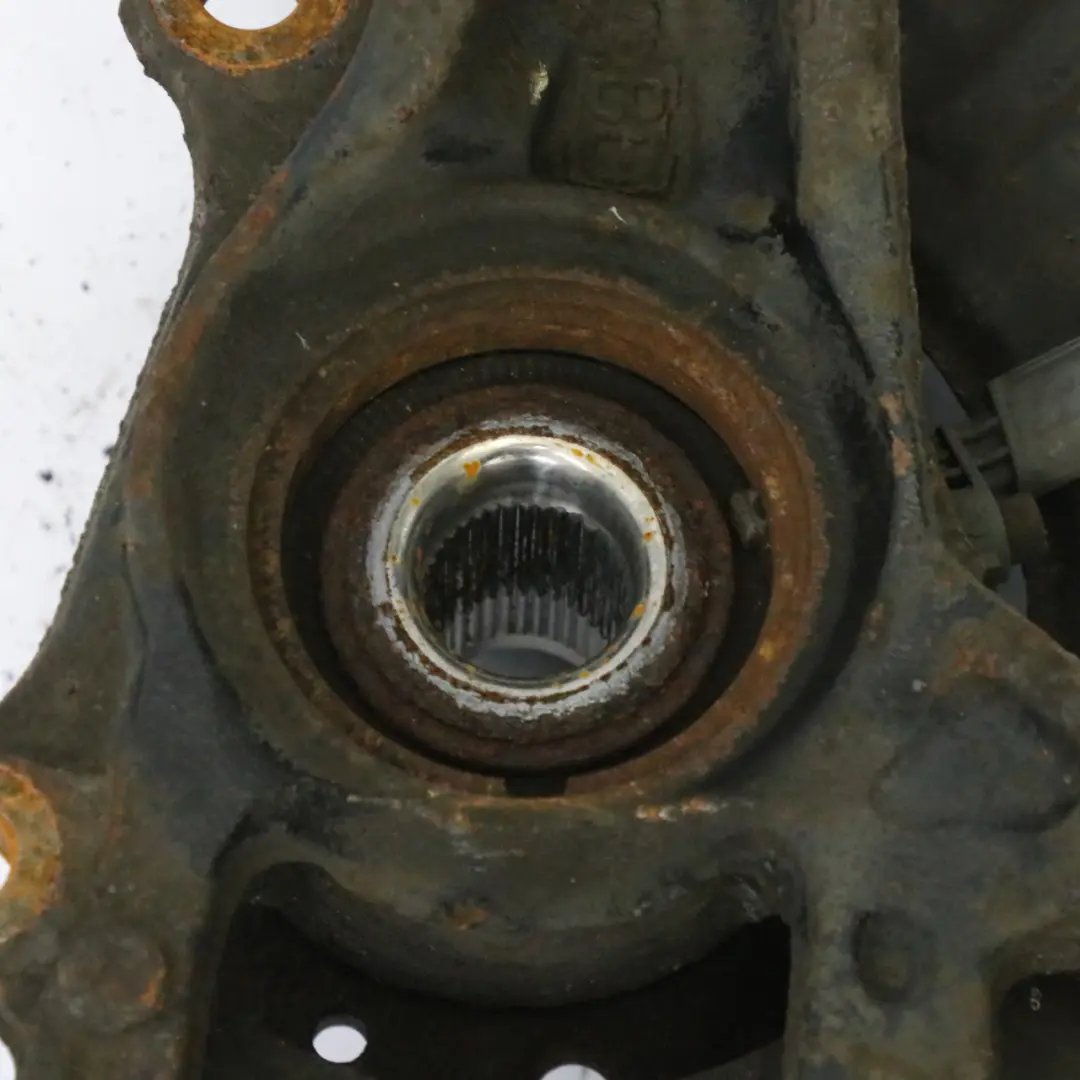 7L Zwrotnica Piasta Koła Prawy Przód do Volkswagen Touareg o numerze 7L6407258A Volkswagen Touareg 7L Zwrotnica Piasta Koła Prawy Przód - SKU 7L6407258A - Numer Części 7L6407258A