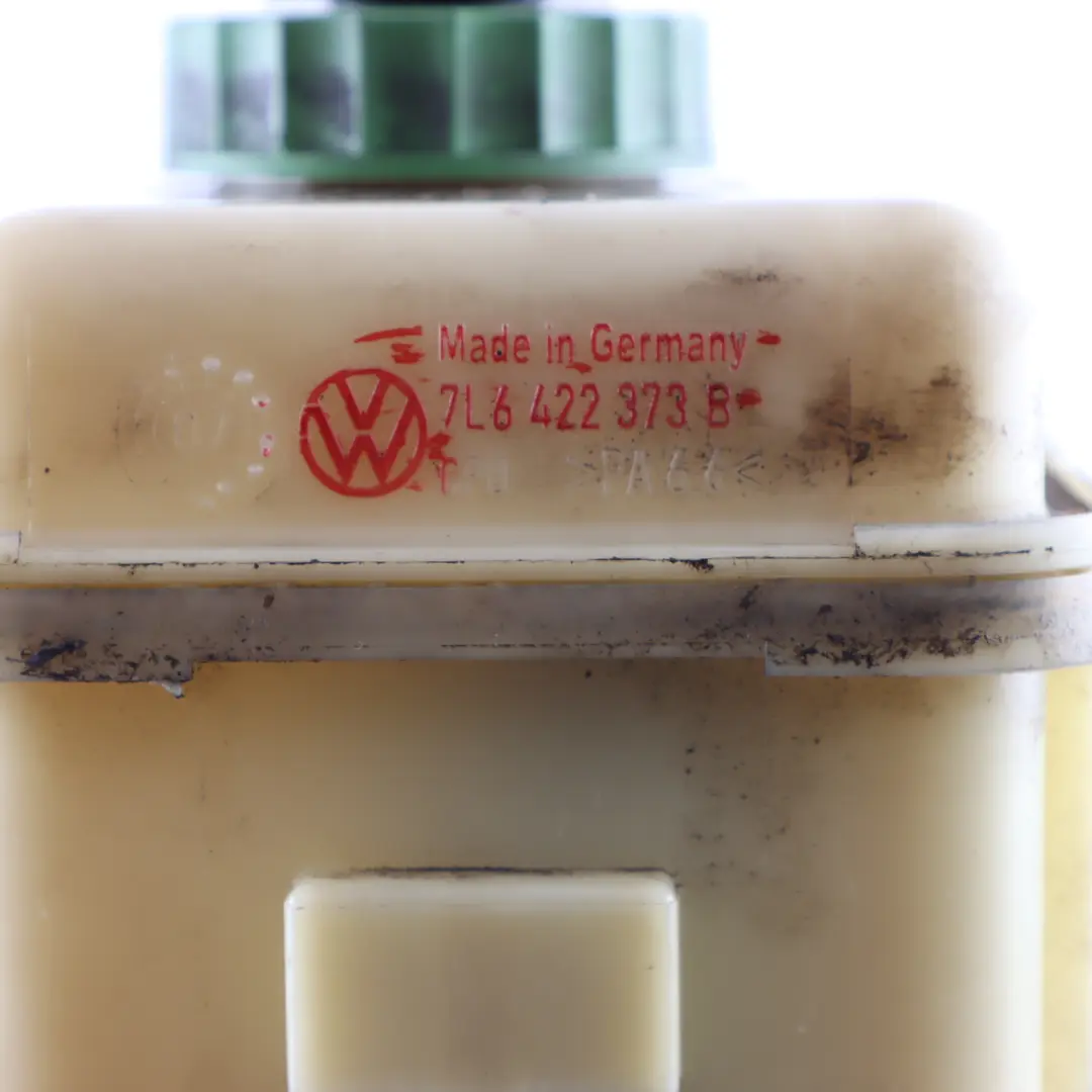 Steering Pump Tank Container Reservoir to Audi Q7 4L Power with Part number 7L6422371E Audi Q7 4L Power Steering Pump Tank Container Reservoir - SKU 7L6422371E - Part number 7L6422371E