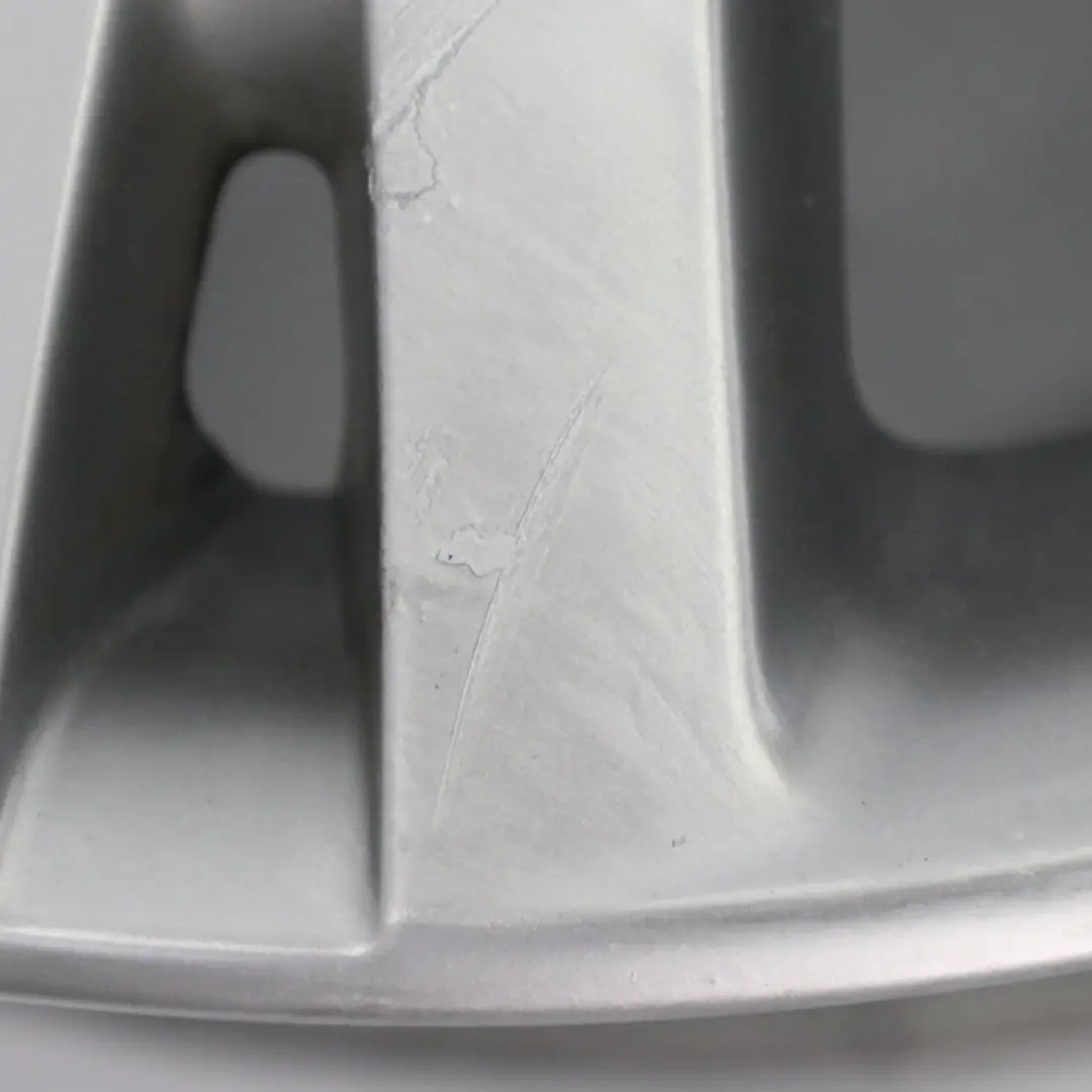 VW Volkswagen Touareg 7L Silberne Leicht Metall Felge 18" ET:57 8J - SKU 7L6601025L-2 - Teilenummer 7L6601025L