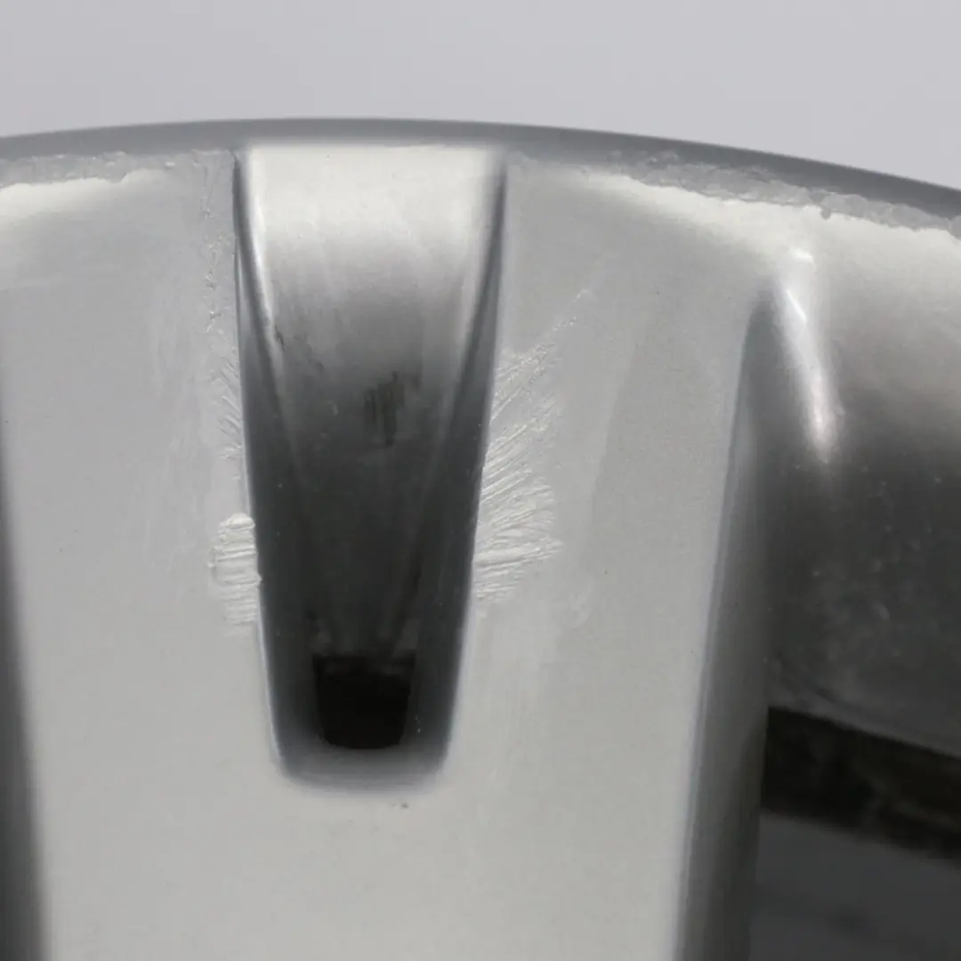 7L Silver Alloy Wheel Rim 18" ET:57 8J 7L6601025L to VW Volkswagen Touareg with Part number 7L6601025L-4 VW Volkswagen Touareg 7L Silver Alloy Wheel Rim 18" ET:57 8J 7L6601025L - SKU 7L6601025L-4 - Part number 7L6601025L-4