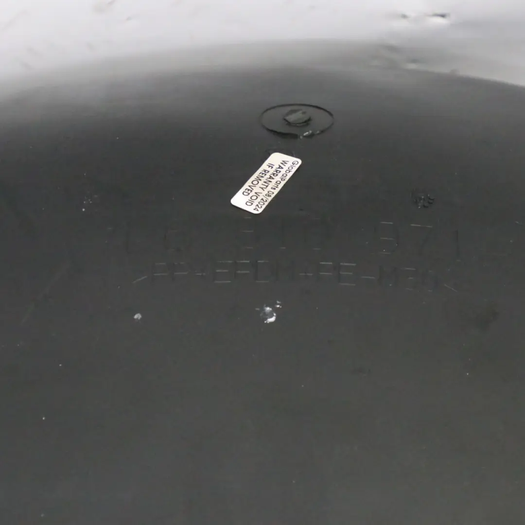 7L Nadkole Osłona Lewy Tył do Volkswagen Touareg o numerze 7L6810971A Volkswagen Touareg 7L Nadkole Osłona Lewy Tył - SKU 7L6810971A - Numer Części 7L6810971A