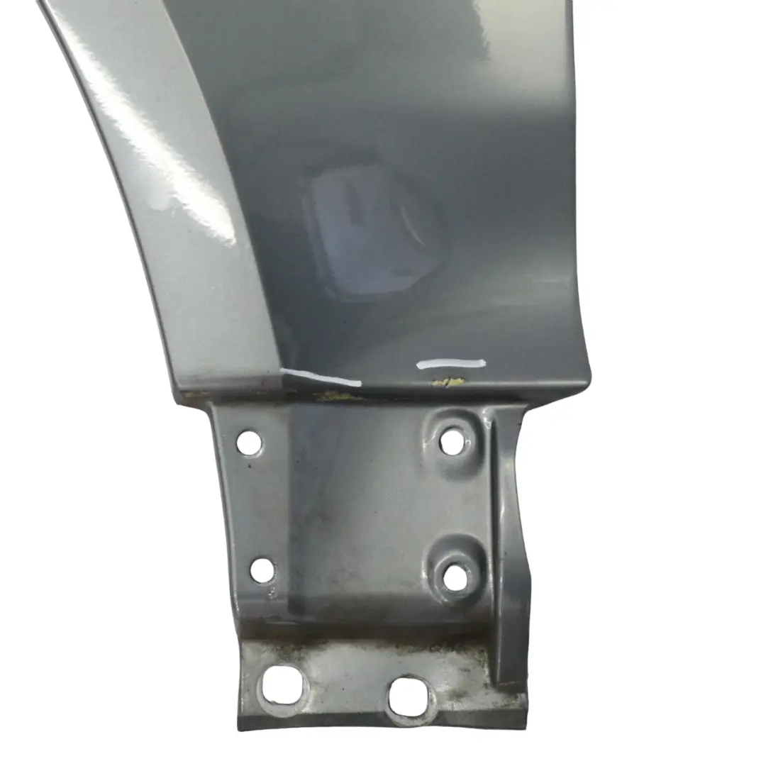 Panneau latéral Volkswagen VW Touareg Aile avant gauche Salt Lake Grey - D7Z pour à propos du numéro de pièce 7L6821101K Panneau latéral Volkswagen VW Touareg Aile avant gauche Salt Lake Grey - D7Z - SKU 7L6821101K-SAL - Numéro de pièce 7L6821101K