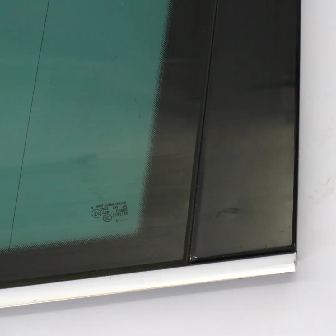 Heckscheibe Rechts Glas Seite Viertel Fest Getönt AS3 für Volkswagen Touareg mit Teilenummer 7L6845298FS Volkswagen Touareg Heckscheibe Rechts Glas Seite Viertel Fest Getönt AS3 - SKU 7L6845298FS - Teilenummer 7L6845298FS