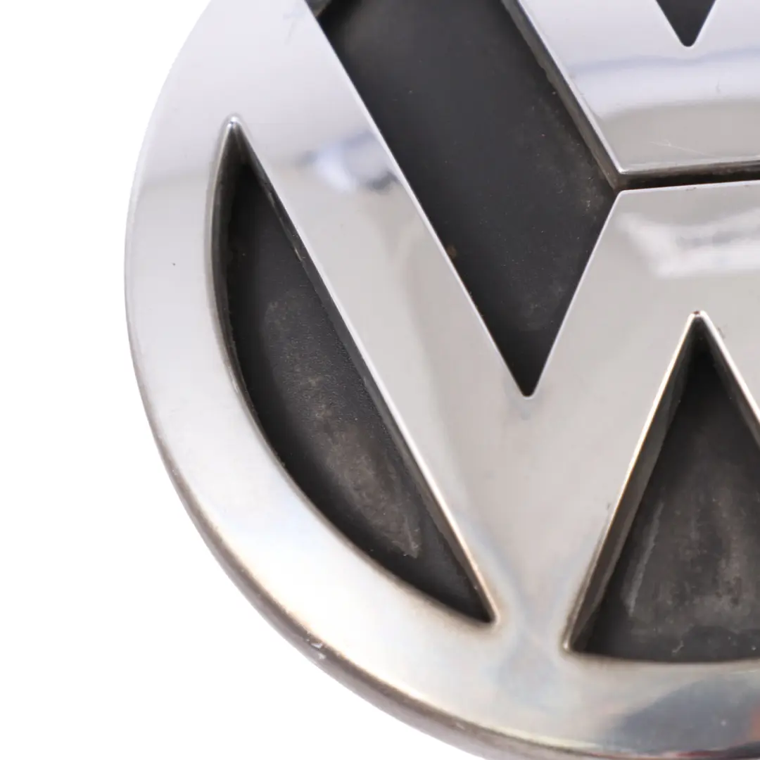 Volkswagen Touareg 7L Emblemat Klapy Pokrywy Bagażnika - SKU 7L6853630A - Numer Części 7L6853630A