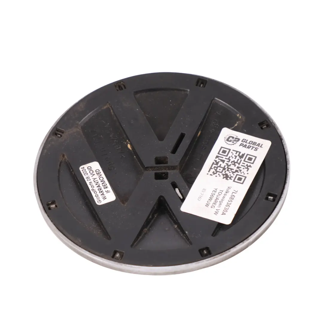 7L Emblemat Klapy Pokrywy Bagażnika do Volkswagen Touareg o numerze 7L6853630A Volkswagen Touareg 7L Emblemat Klapy Pokrywy Bagażnika - SKU 7L6853630A - Numer Części 7L6853630A