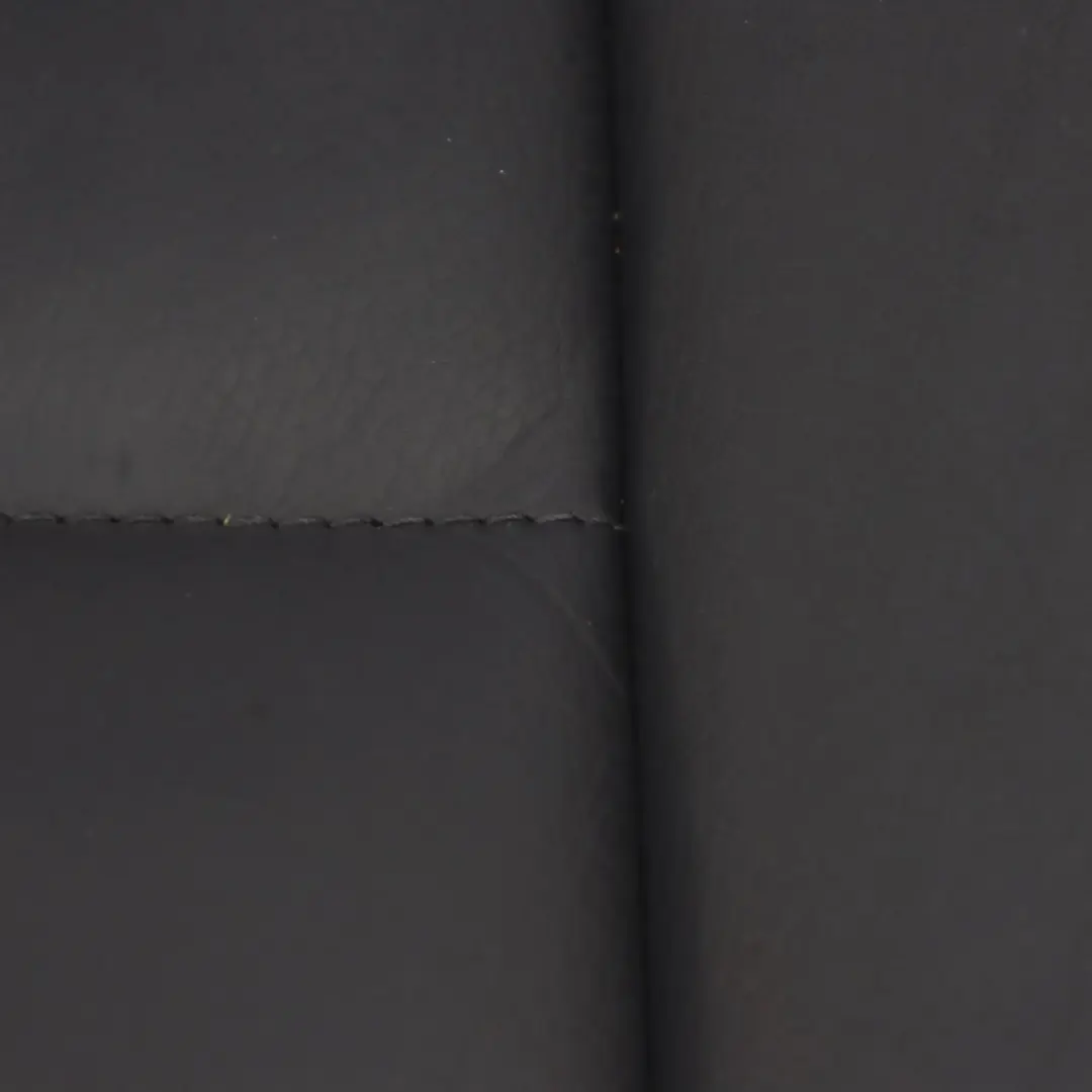 Housse de siège arrière Volkswagen VW Touareg gauche Housse de siège cuir noir pour à propos du numéro de pièce 7L6885405EF Housse de siège arrière Volkswagen VW Touareg gauche Housse de siège cuir noir - SKU 7L6885405EF - Numéro de pièce 7L6885405EF