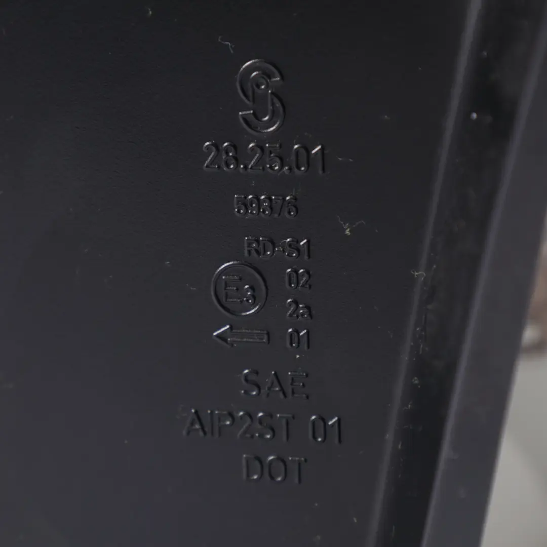 7L Rücklicht Rückleuchte links außen für VW Volkswagen Touareg mit Teilenummer 7L6945095P VW Volkswagen Touareg 7L Rücklicht Rückleuchte links außen - SKU 7L6945095P - Teilenummer 7L6945095P