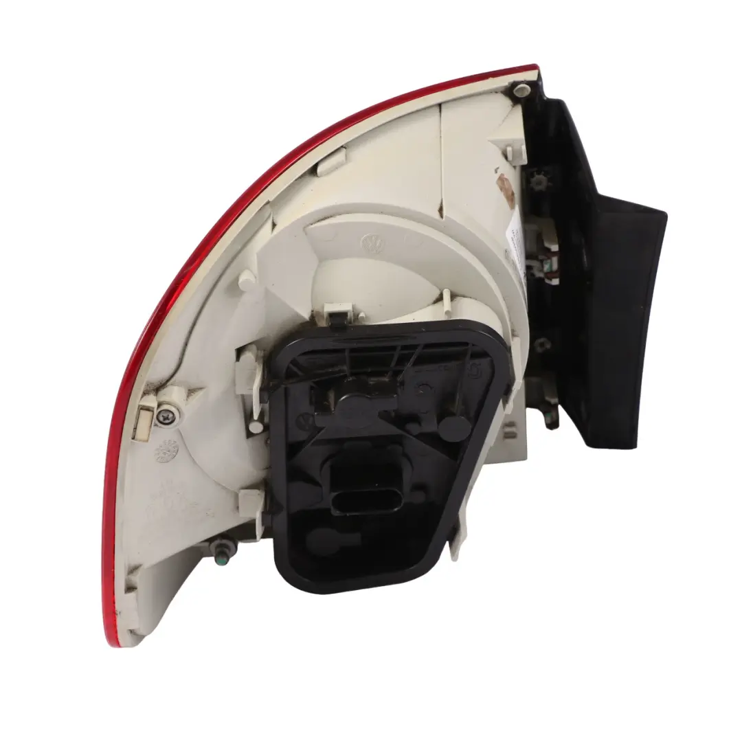 7L Feu arrière droit pour VW Volkswagen Touareg à propos du numéro de pièce 7L6945096P VW Volkswagen Touareg 7L Feu arrière droit - SKU 7L6945096P - Numéro de pièce 7L6945096P