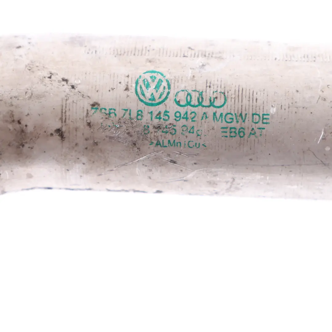 Tubo Pression Aria Intercooler Destro Inferiore per Audi Q7 4L 4.2 TDI V8 con numero di parte 7L8145942A Audi Q7 4L 4.2 TDI V8 Tubo Pression Aria Intercooler Destro Inferiore - SKU 7L8145942A - Numero di parte 7L8145942A