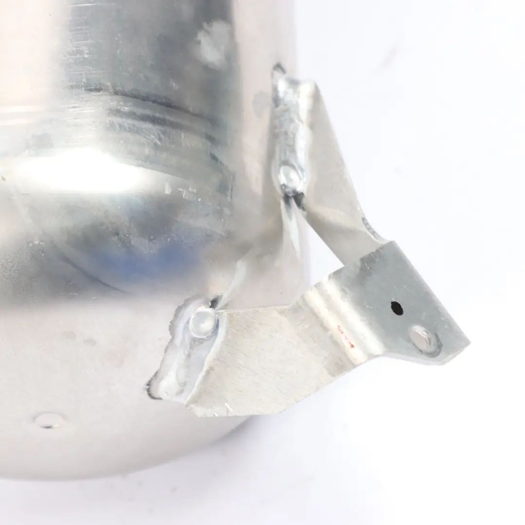 Suspension Pneumatique Arrière Réservoir Pression Bouteille pour Audi Q7 à propos du numéro de pièce 7L8616202A Audi Q7 Suspension Pneumatique Arrière Réservoir Pression Bouteille - SKU 7L8616202A - Numéro de pièce 7L8616202A