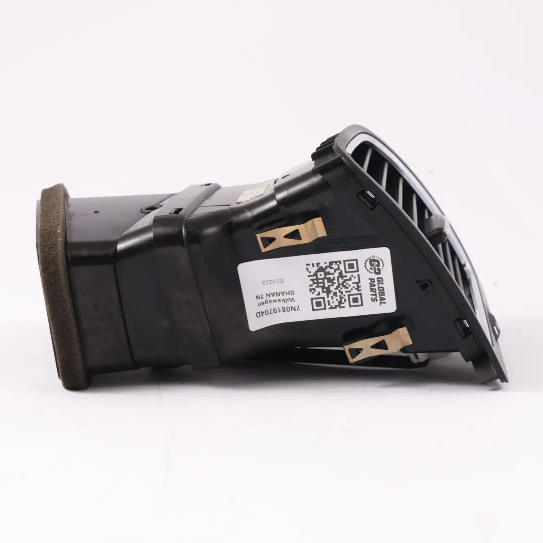7N Kratka Nawiewu Prawy Przód do Volkswagen Sharan o numerze 7N0819704D Volkswagen Sharan 7N Kratka Nawiewu Prawy Przód - SKU 7N0819704D - Numer Części 7N0819704D