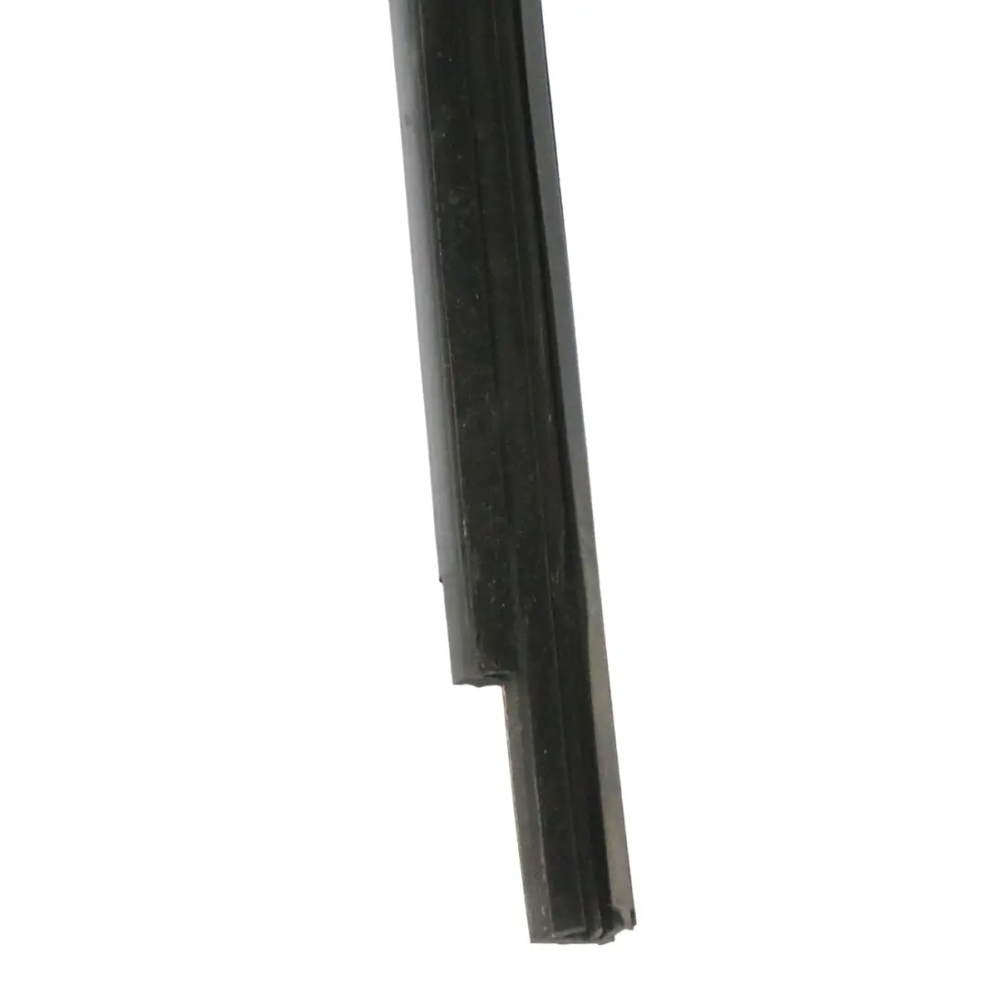 VW Sharan 7N Joint fenêtre Porte arrière gauche d'étanchéité Cadre - SKU 7N0837431F - Numéro de pièce 7N0837431F