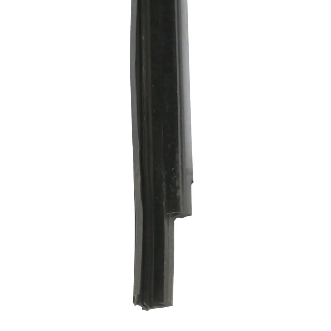 VW Sharan 7N Guarnizione Finestra Porta Anteriore Destra Striscia - SKU 7N0837432F - Numero di parte 7N0837432F