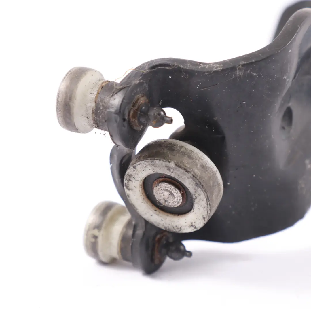 7N Puerta corredera Guía rodillo central derecha para Volkswagen Sharan con número de pieza 7N0843336 Volkswagen Sharan 7N Puerta corredera Guía rodillo central derecha - SKU 7N0843336H - Número de pieza 7N0843336